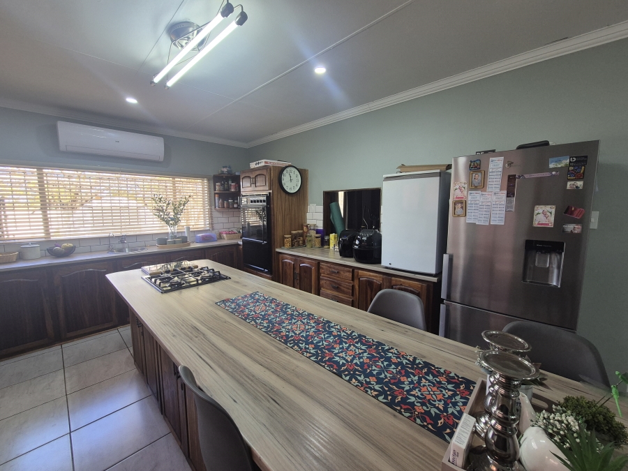 4 Bedroom Property for Sale in Wolmaransstad North West